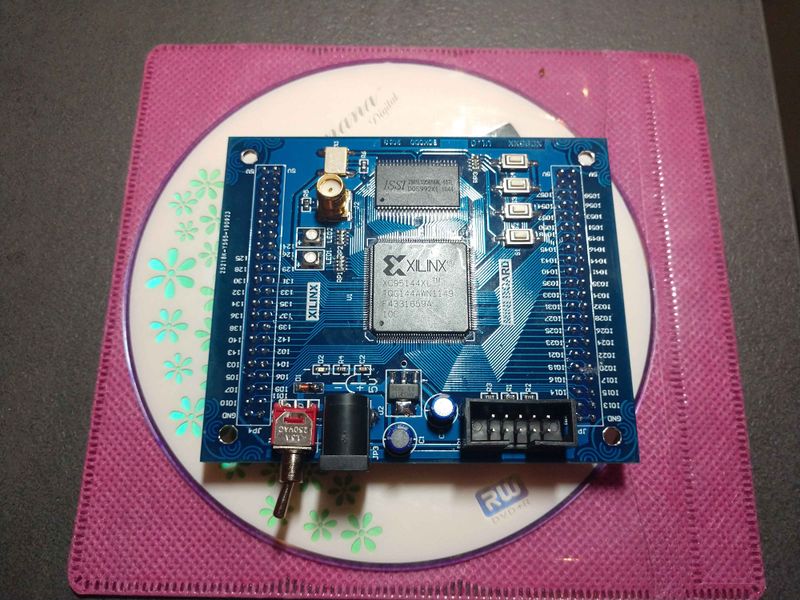 Datei:XC95144XL board 1.jpg